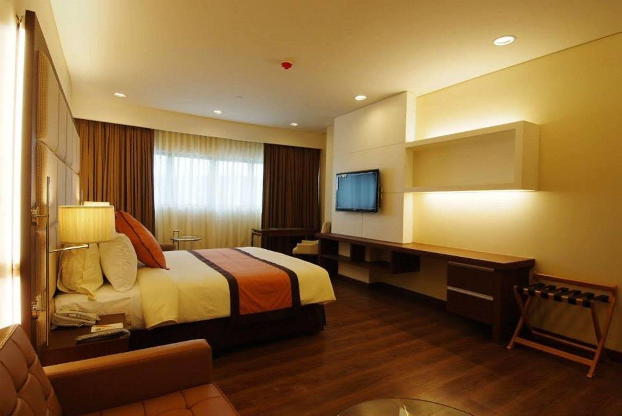 Santomas Suites Santo Tomas Buitenkant foto